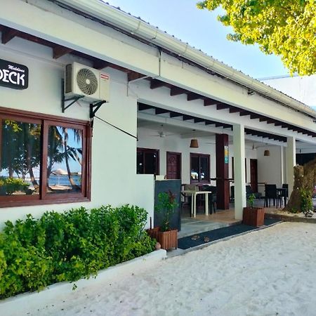 Surf Deck Hotel Thulusdhoo Ngoại thất bức ảnh