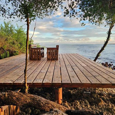Surf Deck Hotel Thulusdhoo Ngoại thất bức ảnh