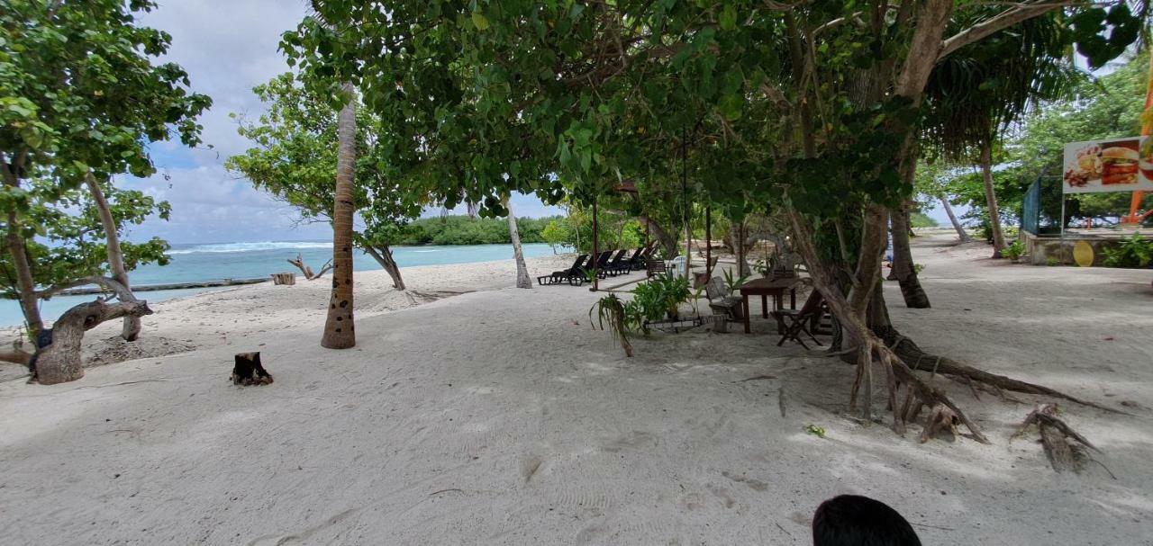 Surf Deck Hotel Thulusdhoo Ngoại thất bức ảnh